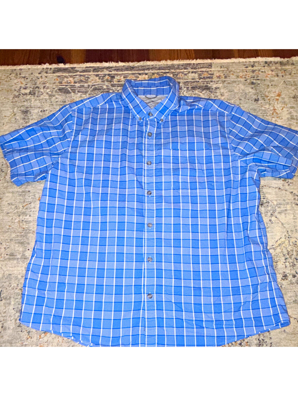 Eddie Bauer Classic Men's XL Blue White Short Sleeve Button-Down Shirt A297